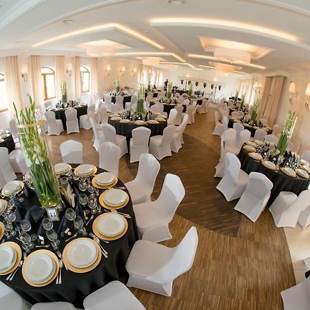 Potocki Dwor Hotel Jędrzejów Kültér fotó