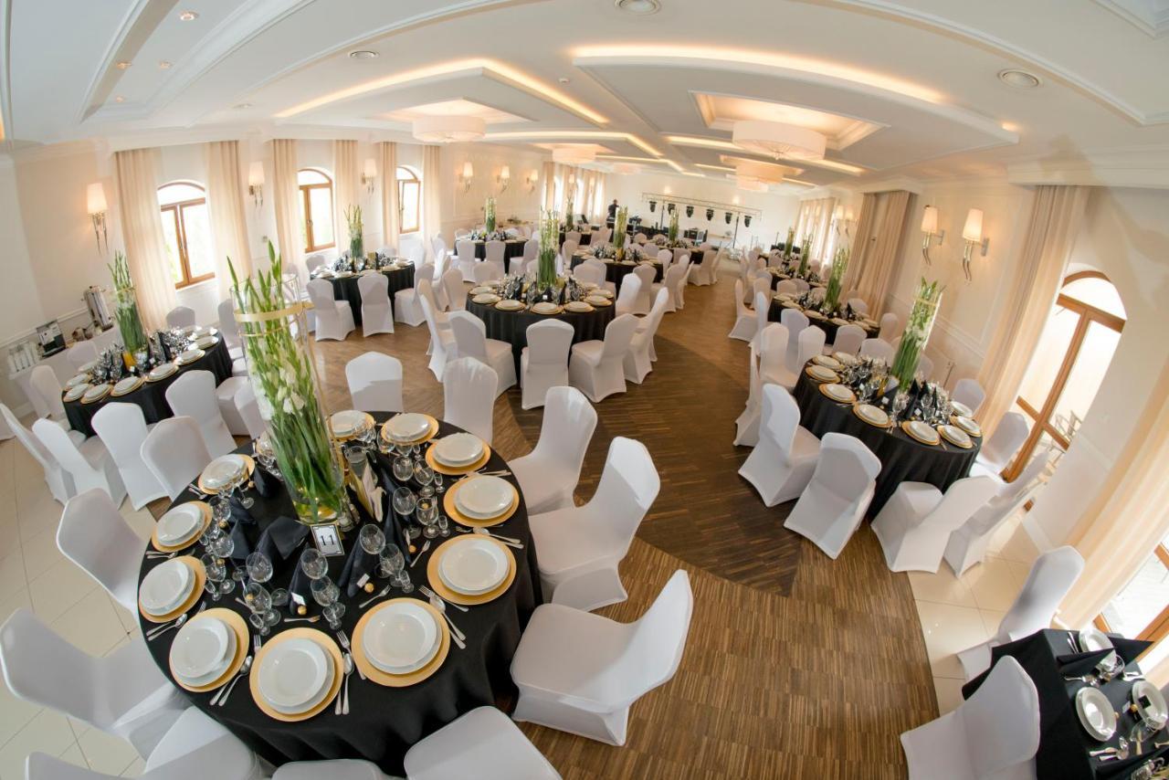 Potocki Dwor Hotel Jędrzejów Kültér fotó