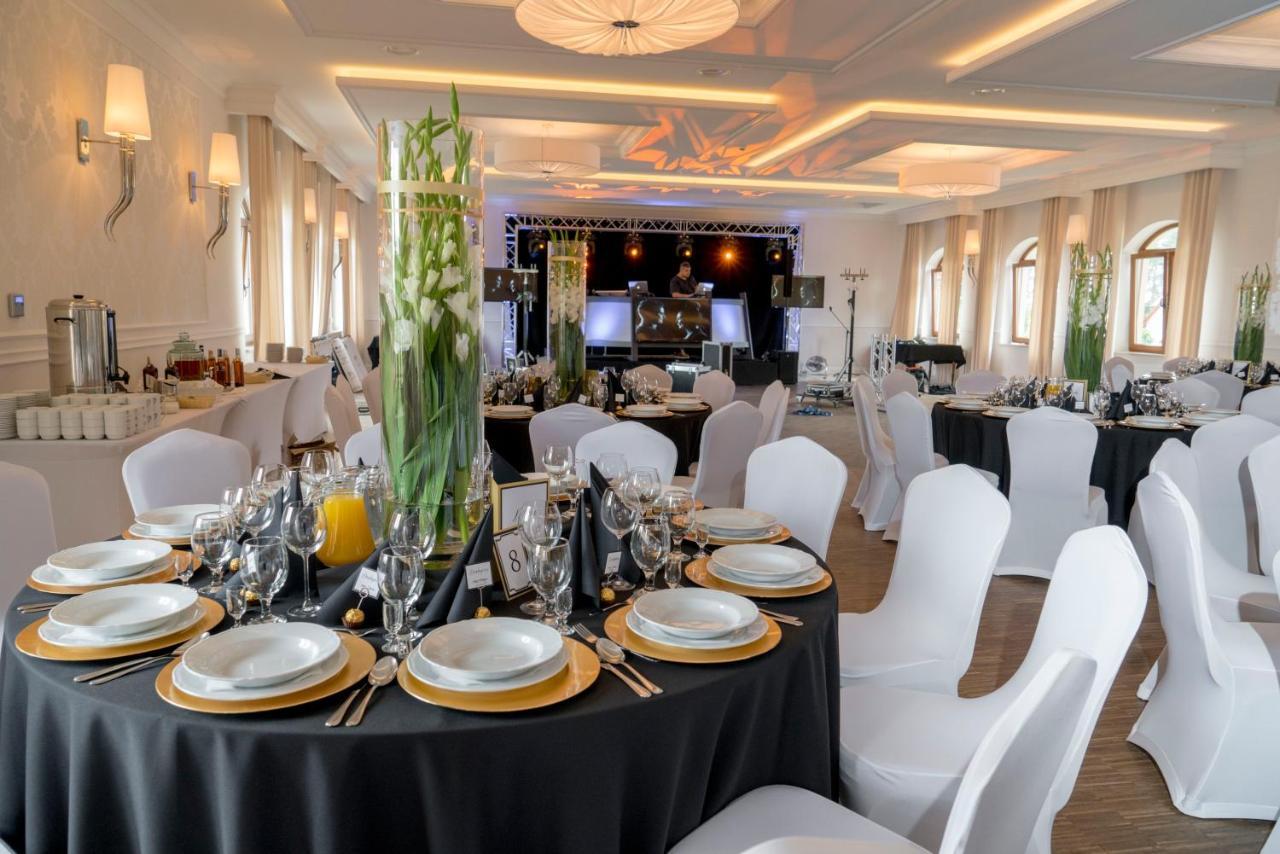 Potocki Dwor Hotel Jędrzejów Kültér fotó